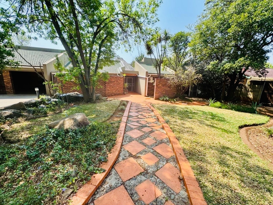 4 Bedroom Property for Sale in Heuwelsig Free State